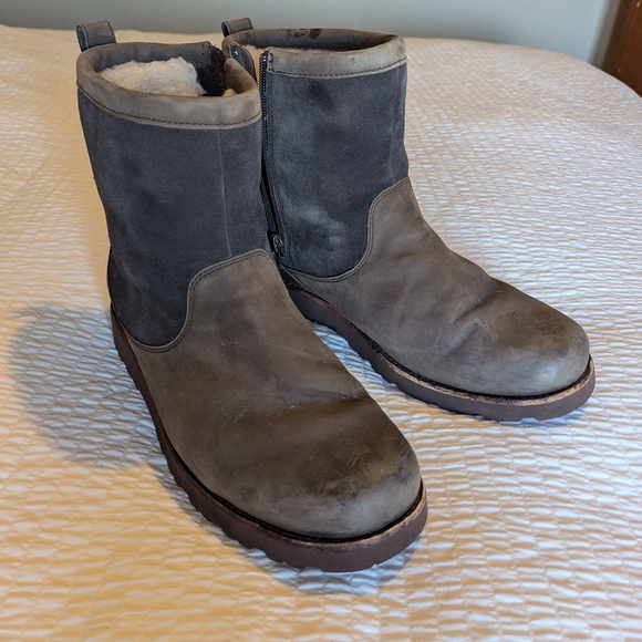 UGG Hendren Waterproof Boots - Men's size 11 - Picture 6 of 7